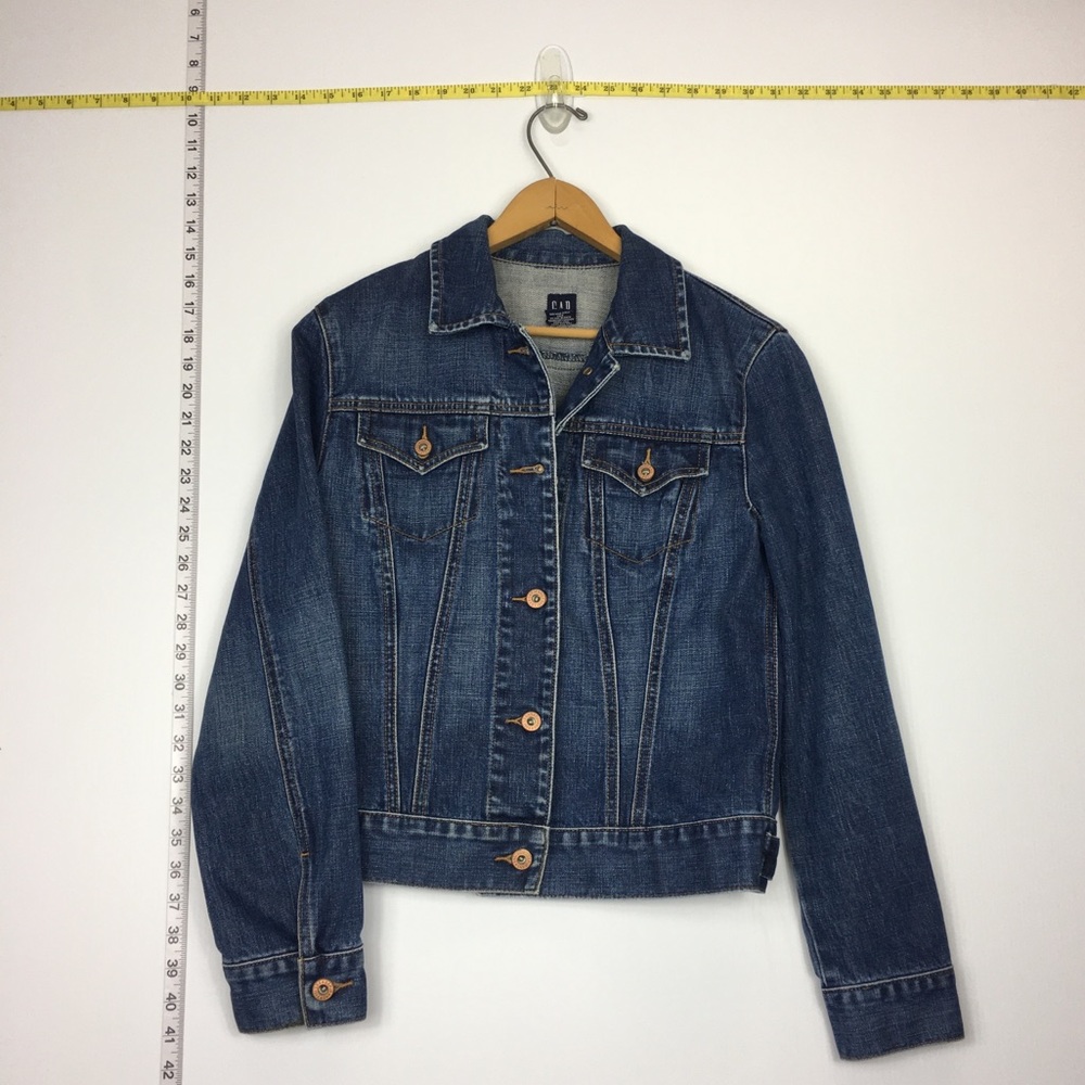 GAP Denim Jean Jacket Size Medium classic